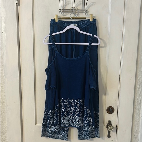 Studio West Blue Wide Leg Jumpsuit with White Embroidery - Picture 1 of 12